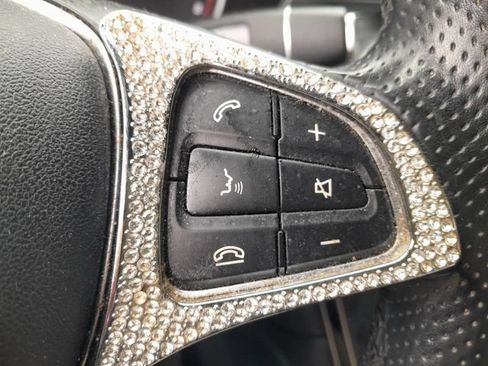 Used 2017 Mercedes-Benz GLC 300 4MATIC image 5