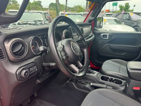 Used 2021 Jeep Wrangler Unlimited Sport AWD/4WD image 24