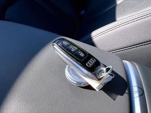 Used 2023 Audi Q7 Premium Plus image 13