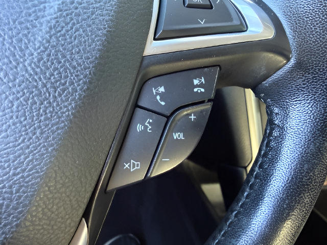 Used 2017 Ford Fusion SE AWD/4WD image 19
