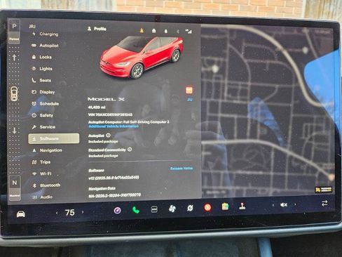 Used 2022 Tesla Model X image 2