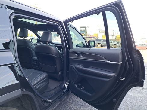 New 2025 Jeep Grand Cherokee L Limited w/ Luxury Tech Group II AWD/4WD image 13