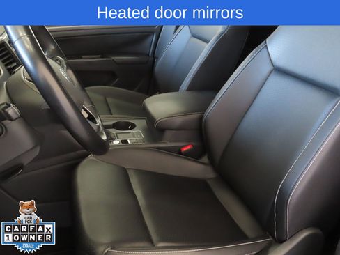 Used 2020 Volkswagen Atlas Cross Sport SE w/ Towing Package image 12