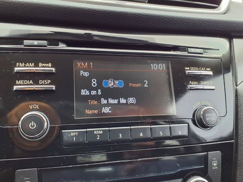 Used 2014 Nissan Rogue SV FWD image 6