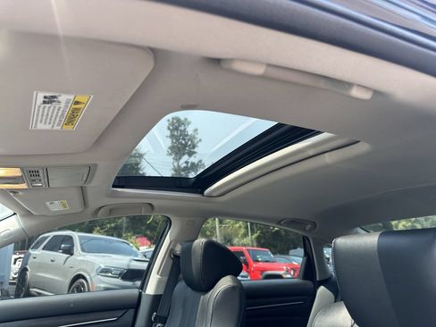 Used 2018 Honda Accord Touring image 31