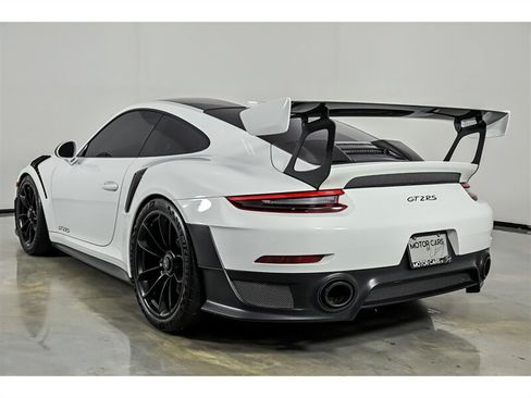 Used 2019 Porsche 911 GT2 RS w/ Weissach Package RWD image 7