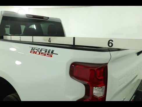 Used 2022 Chevrolet Silverado 1500 LT Trail Boss w/ Bed Protection Package AWD/4WD image 14