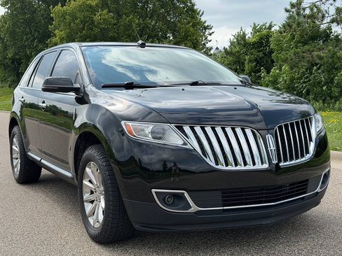 Used 2013 Lincoln MKX AWD image 1