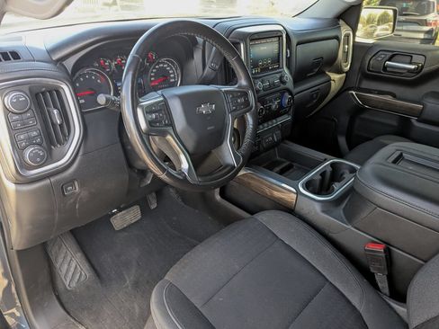 Used 2021 Chevrolet Silverado 1500 RST AWD/4WD image 15