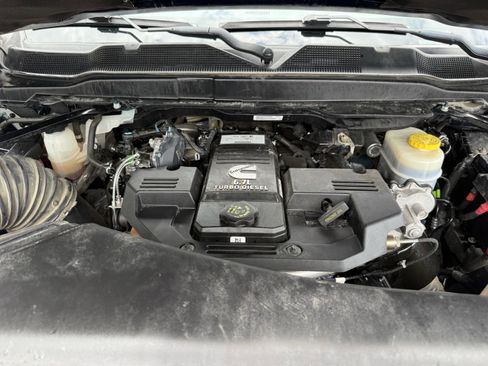 Used 2023 RAM 2500 Laramie w/ Night Edition image 33