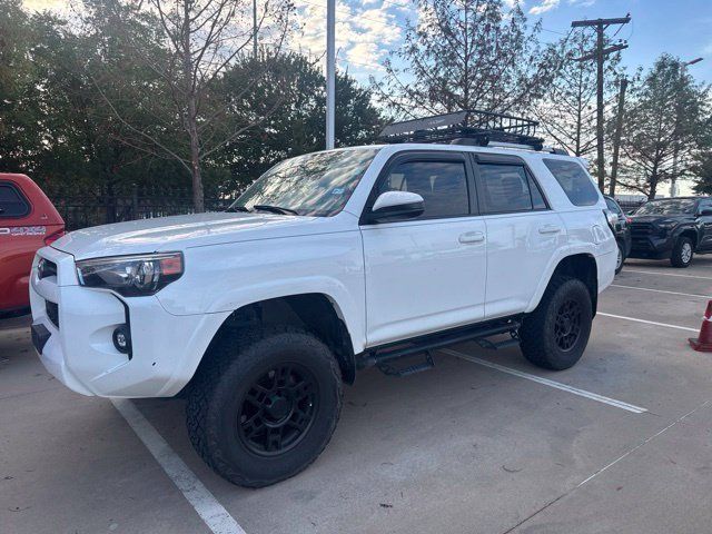 Used 2021 Toyota 4Runner SR5 AWD/4WD image 1