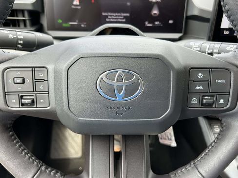 New 2026 Toyota RAV4 XSE w/ Panoramic Sun Roof Package AWD/4WD image 28