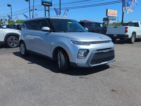 Used 2020 Kia Soul LX FWD image 5