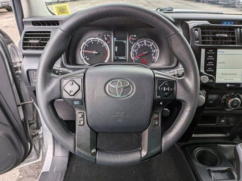 Used 2022 Toyota 4Runner TRD Off-Road Premium w/ Moonroof Package AWD/4WD image 18