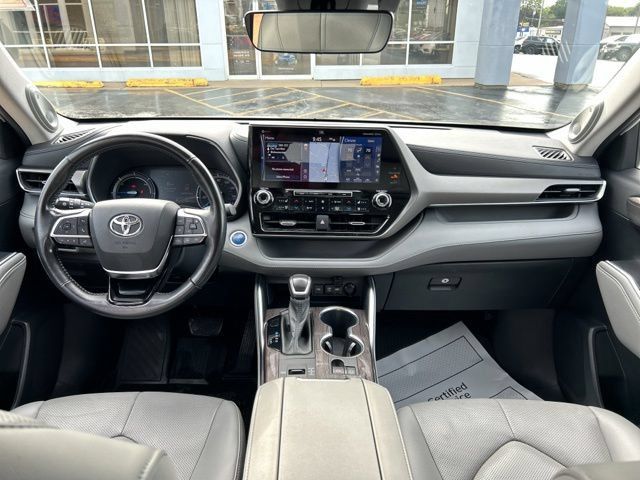 Used 2021 Toyota Highlander Limited AWD/4WD image 28
