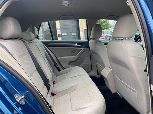 Used 2018 Volkswagen Golf S FWD image 25