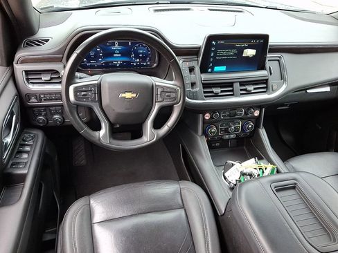 Used 2023 Chevrolet Suburban LT image 13