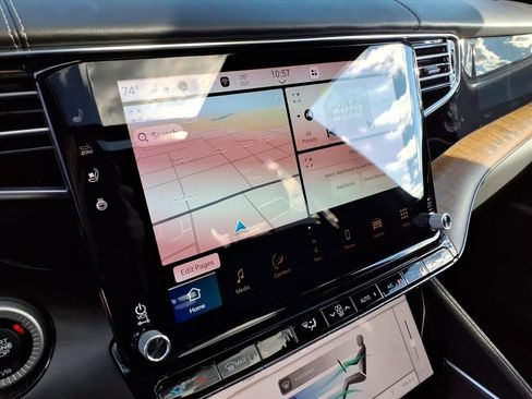 Used 2022 Jeep Grand Wagoneer Series II image 23