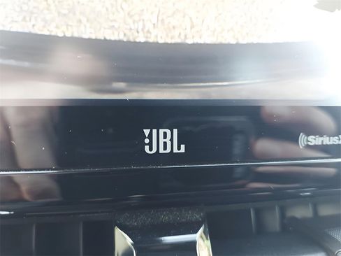 Used 2020 Toyota Corolla XSE image 23