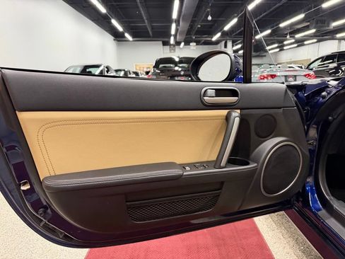 Used 2011 MAZDA MX-5 Miata Grand Touring RWD image 25