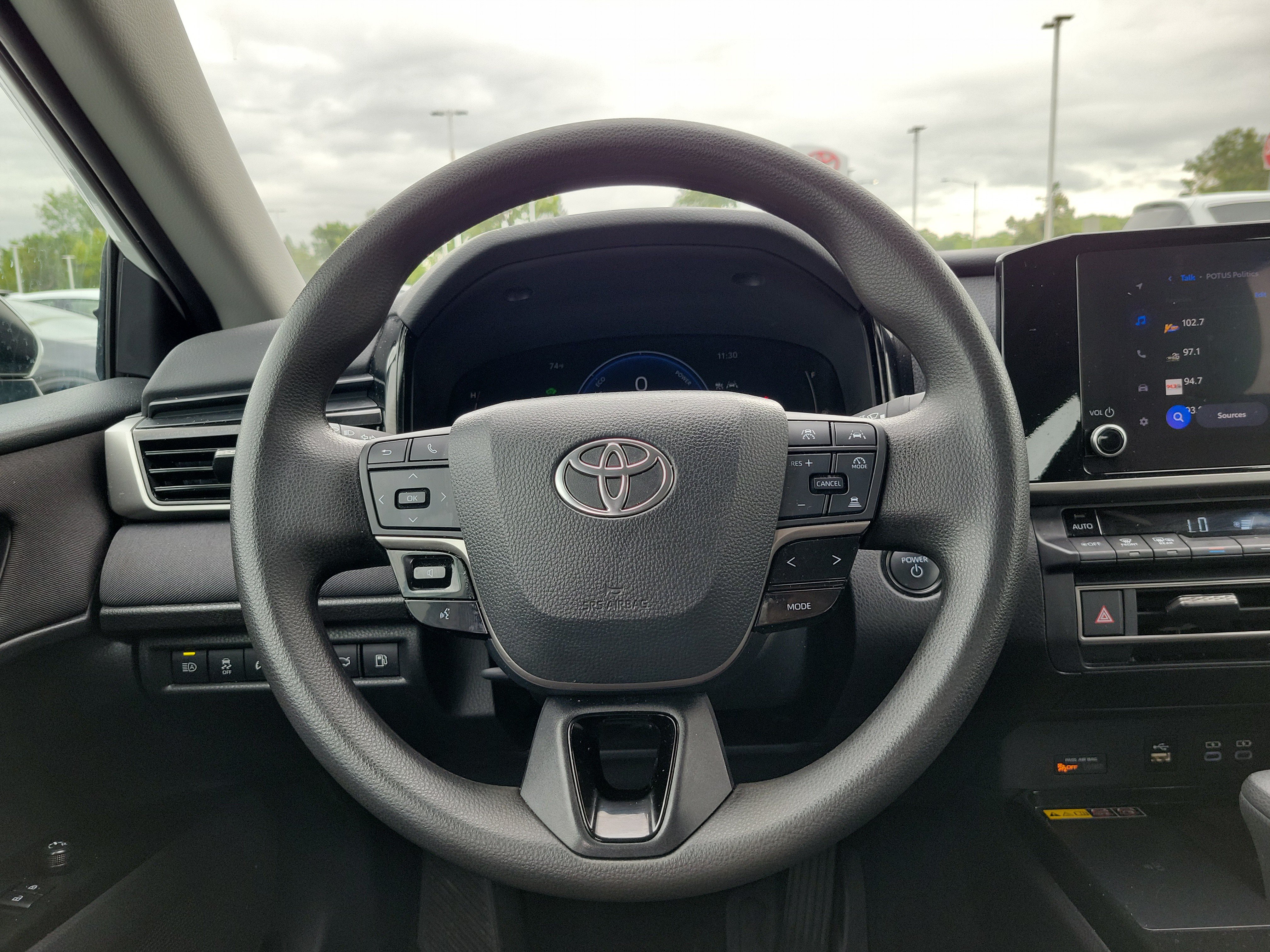 Certified 2025 Toyota Camry LE FWD image 22