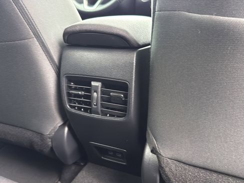 Used 2024 Toyota Corolla Cross LE w/ Moonroof Package AWD/4WD image 27