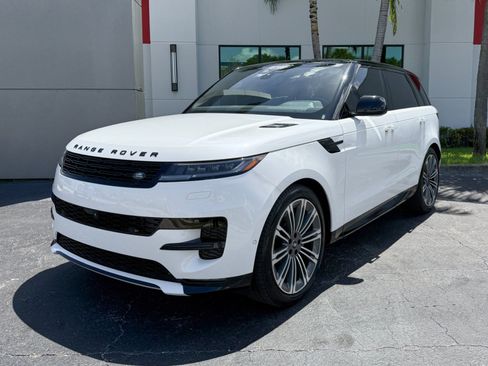 Used 2024 Land Rover Range Rover Sport Dynamic SE AWD/4WD image 11