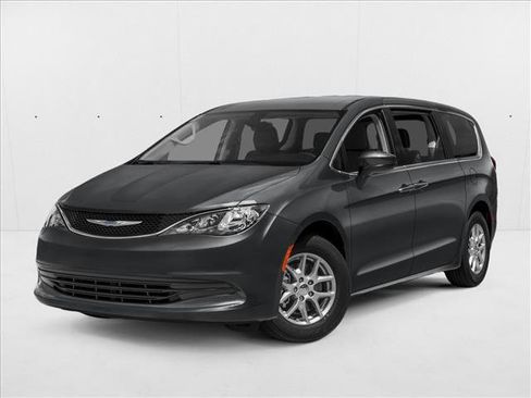 Used 2017 Chrysler Pacifica Touring image 1