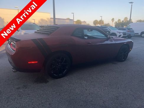 Used 2021 Dodge Challenger SXT w/ Driver Convenience Group image 8