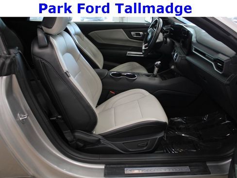 Used 2024 Ford Mustang Premium image 23