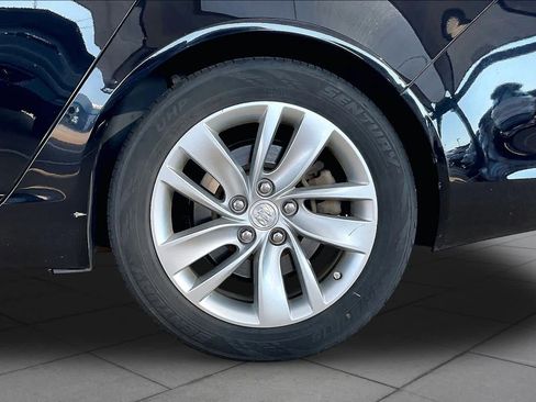 Used 2017 Buick Regal Premium w/ Driver Confidence Package #2 FWD image 10