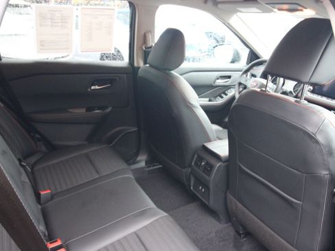 Certified 2025 Nissan Rogue SV AWD/4WD image 23