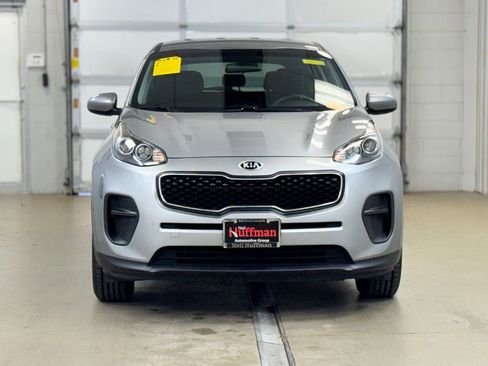Used 2019 Kia Sportage LX image 2