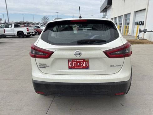 Used 2022 Nissan Rogue Sport SL image 4