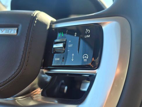 New 2025 Land Rover Range Rover SE image 31