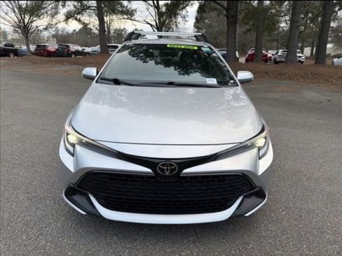 Used 2023 Toyota Corolla SE image 3