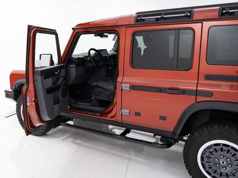 Used 2025 INEOS Grenadier AWD/4WD image 9