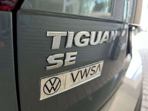 Certified 2021 Volkswagen Tiguan SE R-Line image 48