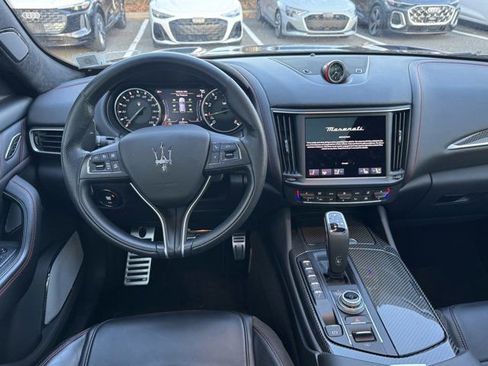 Used 2022 Maserati Levante Trofeo image 13