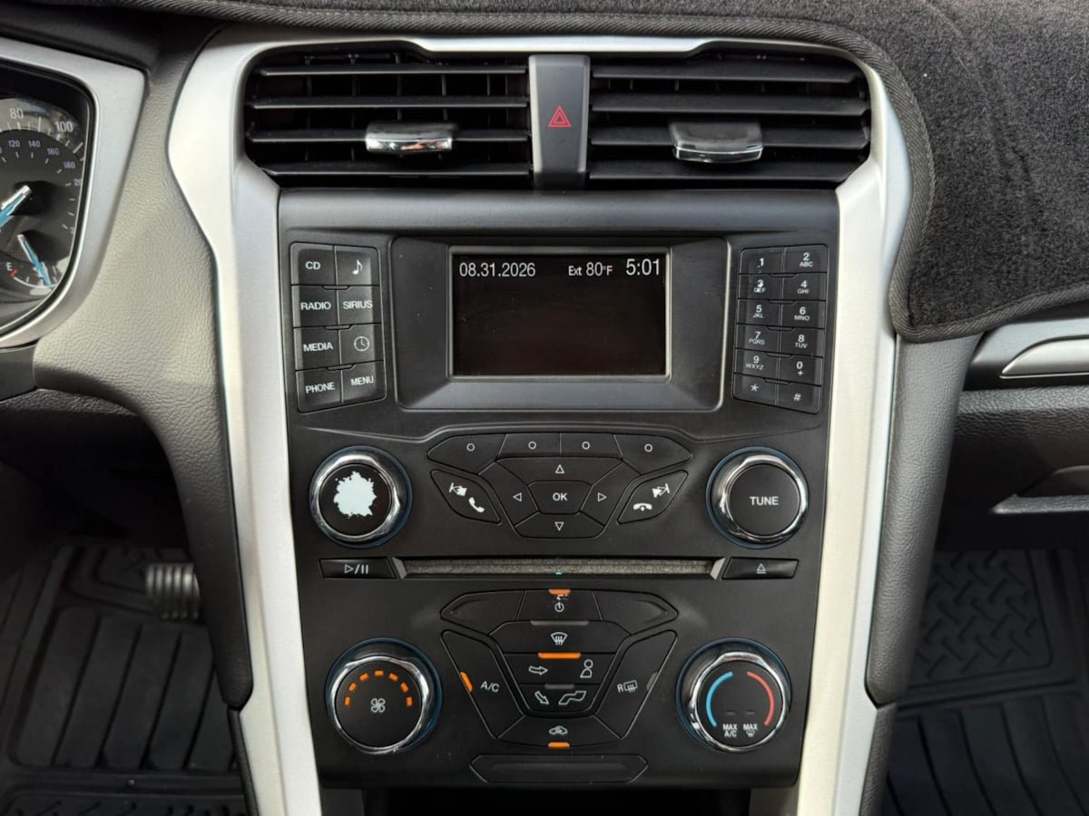 Used 2014 Ford Fusion SE FWD image 50
