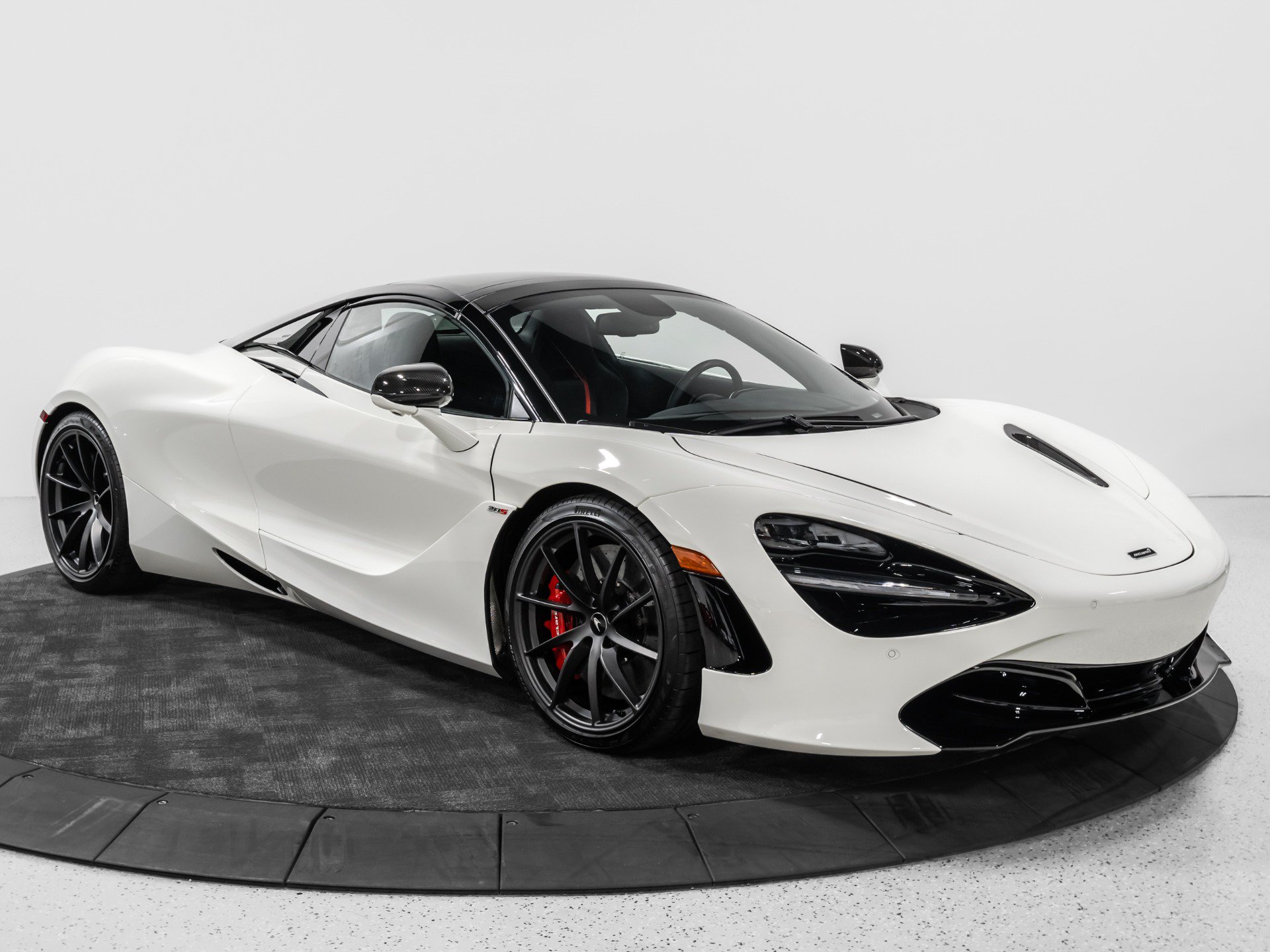Used 2021 McLaren 720S Performance RWD image 26
