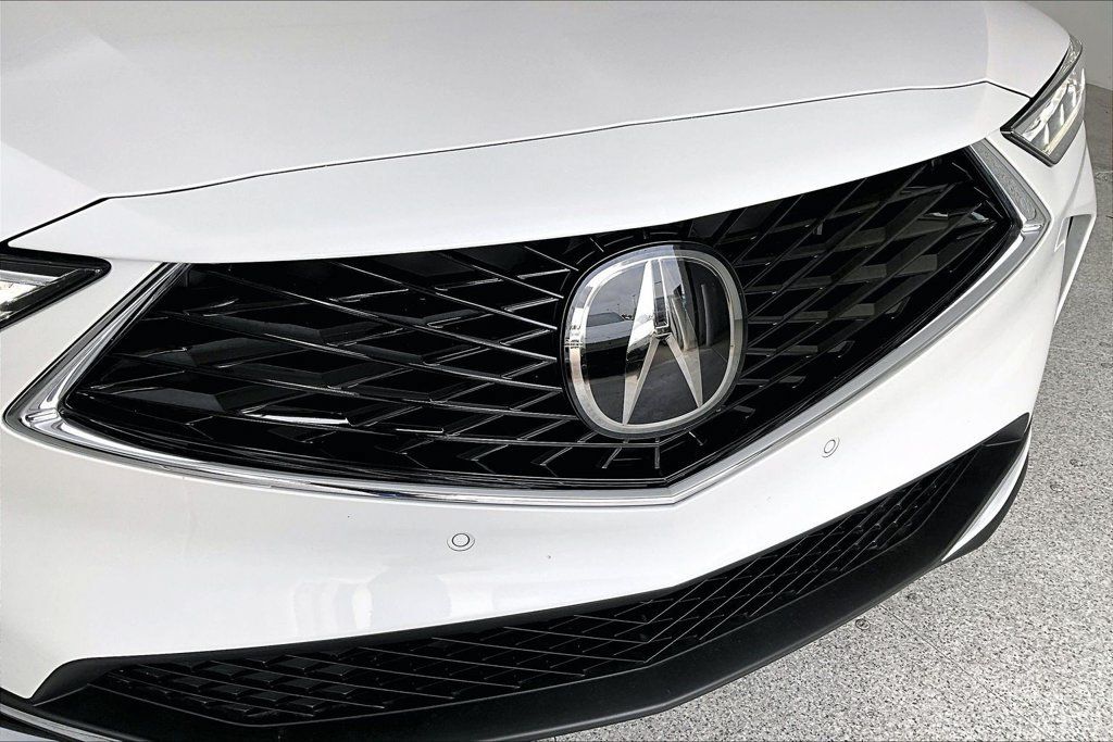 Certified 2026 Acura MDX w/ Technology Package FWD image 38