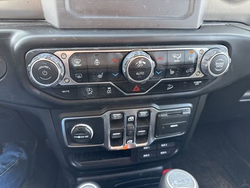 Used 2019 Jeep Wrangler Unlimited Sport S image 8