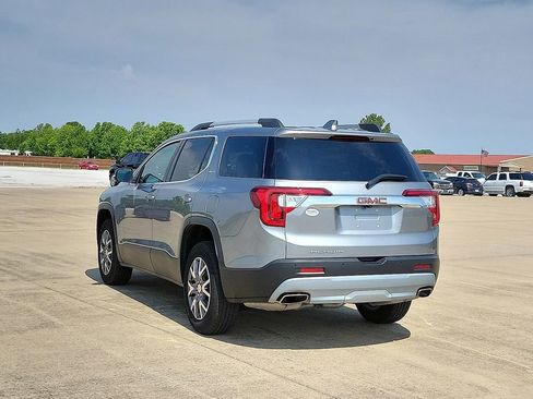 Used 2023 GMC Acadia SLE w/ Driver Convenience Package image 4