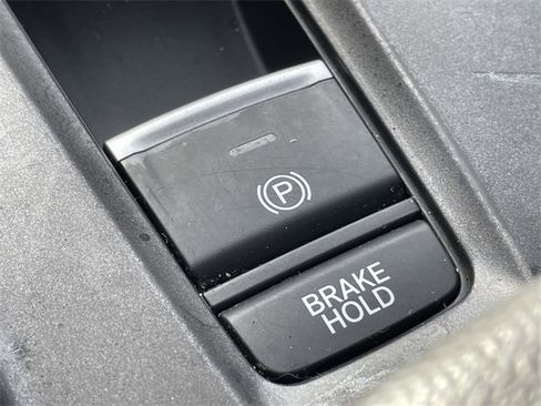 Used 2019 Honda Accord Sport image 11