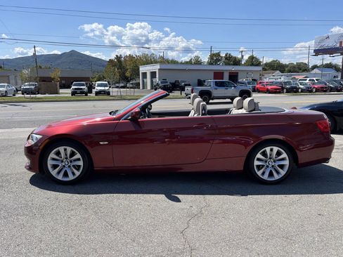 Used 2012 BMW 328i Convertible image 9