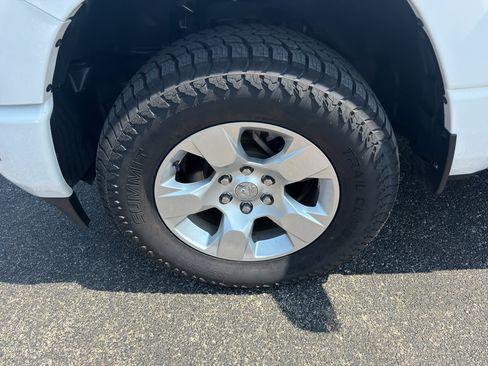 Used 2021 RAM 1500 Big Horn AWD/4WD image 11