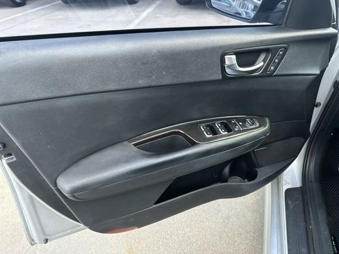 Used 2019 Kia Optima EX w/ EX Premium Package image 9