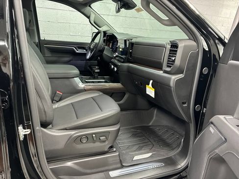 New 2026 GMC Sierra 1500 SLT w/ SLT Premium Plus Package AWD/4WD image 7