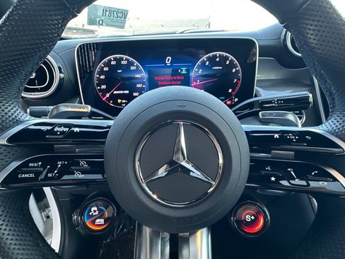 Used 2025 Mercedes-Benz GLC 43 AMG 4MATIC image 25
